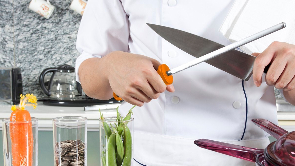 La Chaira: Tu Mejor Aliada para Mantener el Filo de los Cuchillos 1 guia chaira para afilar cuchillos de cocina chef
