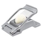 corta-huevos-aluminio-profesional-en-uso.jpg