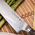 cuchillo-sakura-3-claveles-en-uso.jpg
