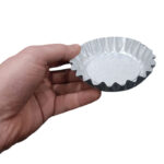 molde-tartera-tarteleta-chapa-aluminizada-10-cm-fondo-movil-en-mano.jpg