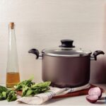 olla-tramontina-28-cm-anti-adherente-paris-en-uso.jpg