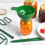 set-para-envasado-conserva-6-piezas-verde-en-uso.jpg