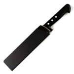 vaina-plastica-protectora-para-cuchillos-20x5-cm-en-uso.jpg