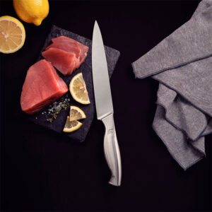 cuchillo cocinero utilitario fileteador 20 cm sublime acero inoxidable tramontina en uso